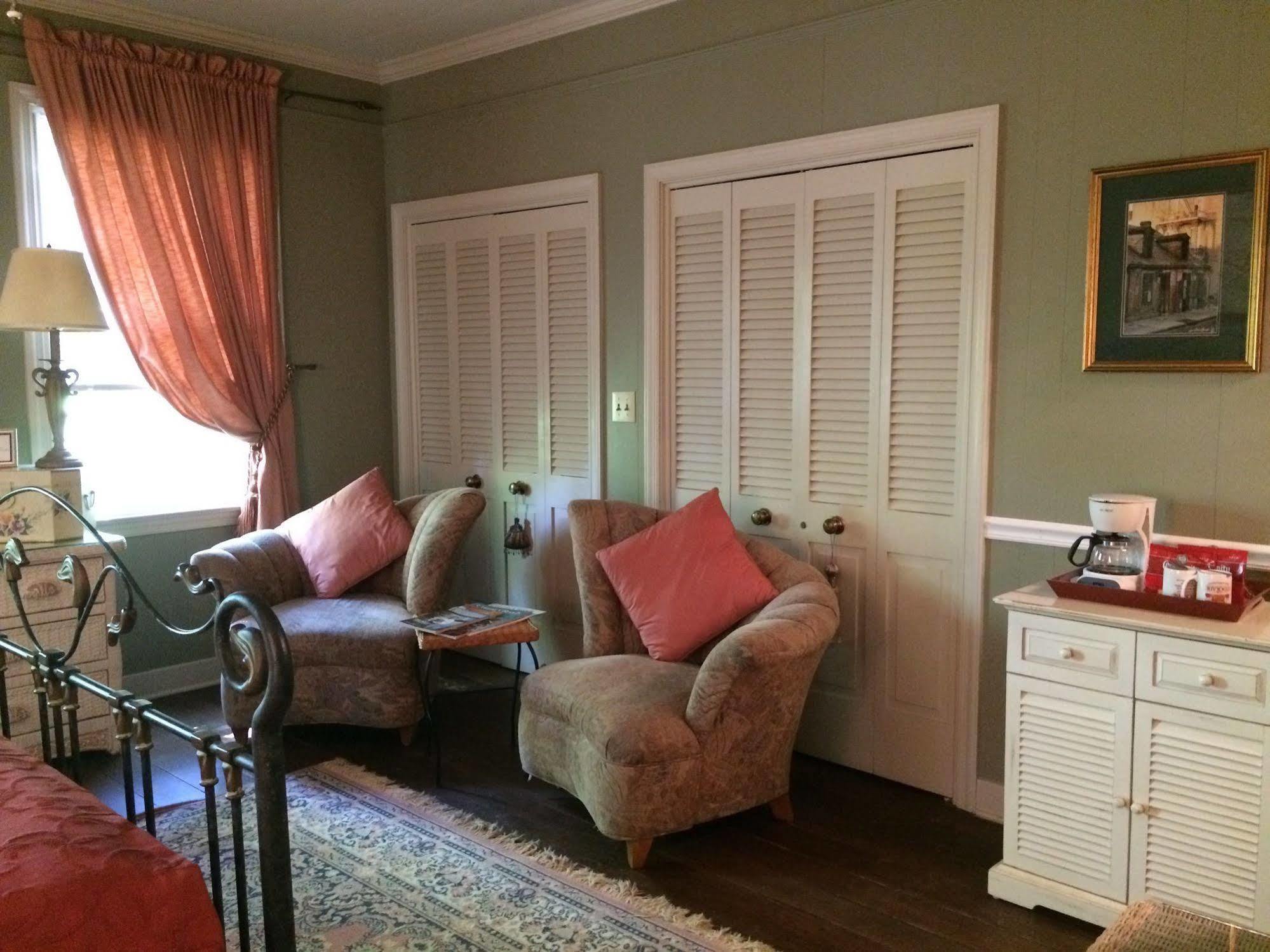 The Stockade Bed & Breakfast 3*