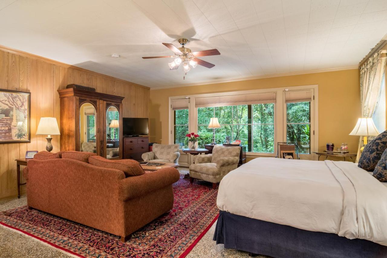 The Stockade Bed & Breakfast