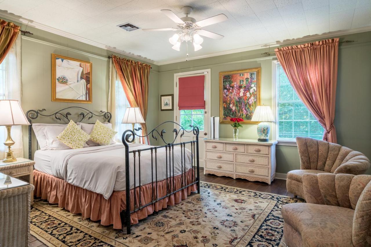 The Stockade Bed & Breakfast