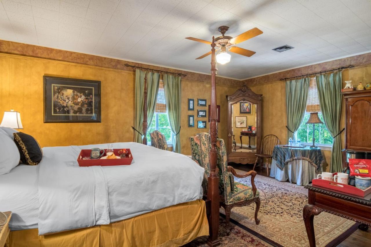 The Stockade Bed & Breakfast