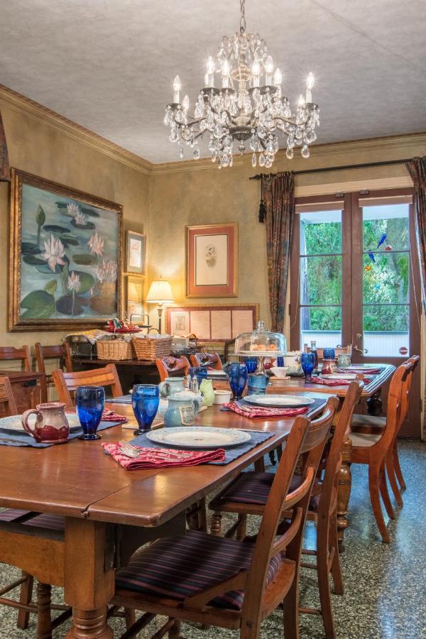 The Stockade 3* Baton Rouge