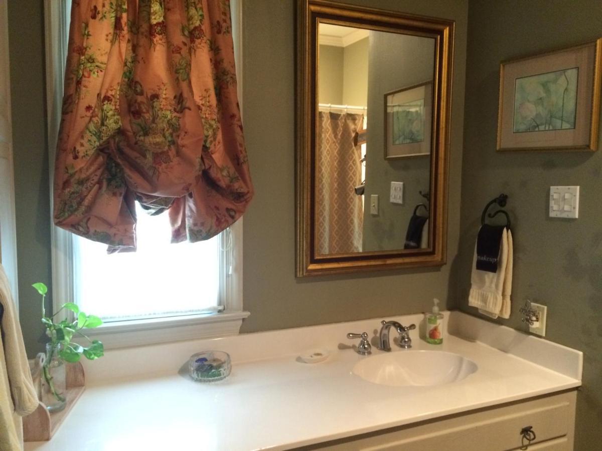 The Stockade 3* Baton Rouge